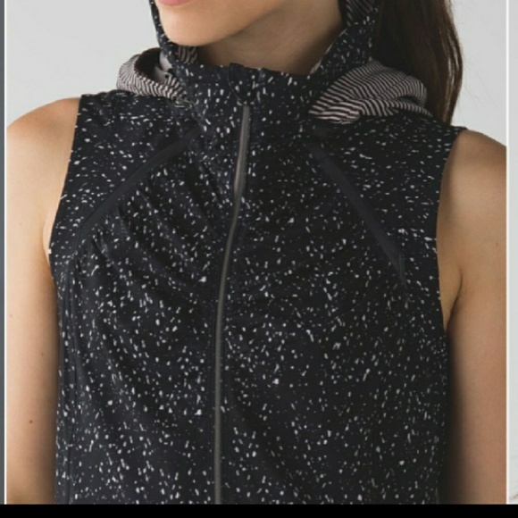 Lululemon Go The Distance Vest size 6 - Picture 5 of 7